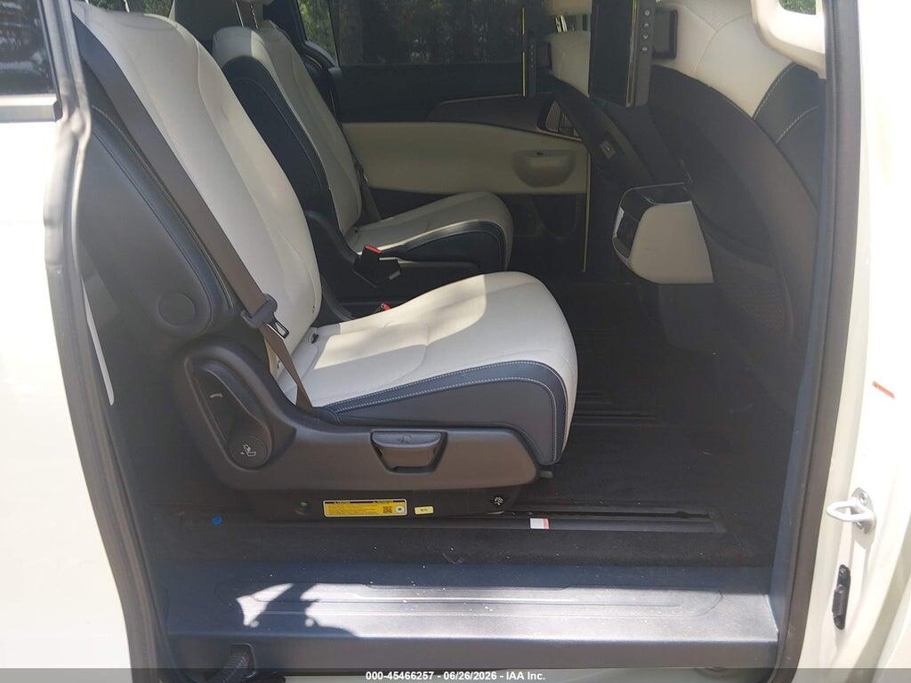 KNDNE5K30S6460948 2025 KIA CARNIVAL MPV photo no. 8
