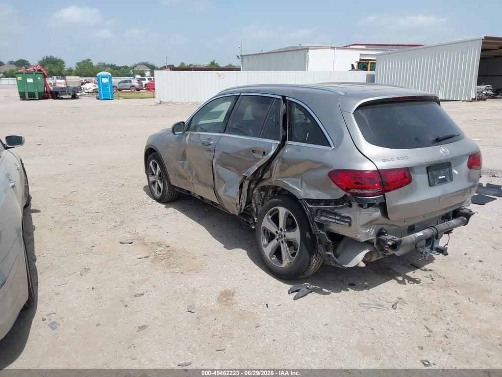 WDC0G8DB3LF724444 2020 MERCEDES-BENZ GLC 300 photo no. 3
