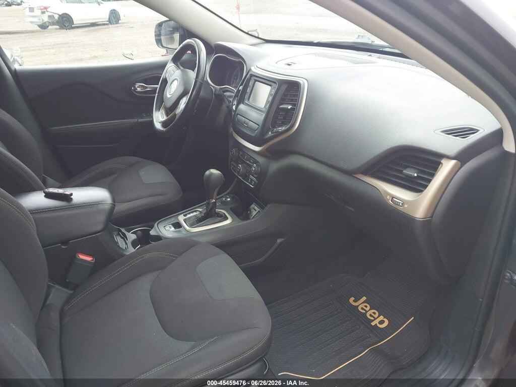 1C4PJMCB8HW520701 2017 JEEP CHEROKEE photo no. 5