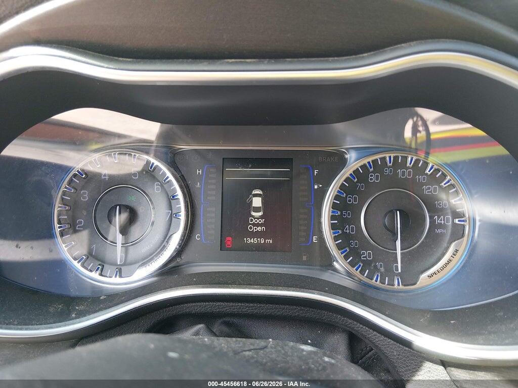 1C3CCCAB0GN168597 2016 CHRYSLER 200 photo no. 7