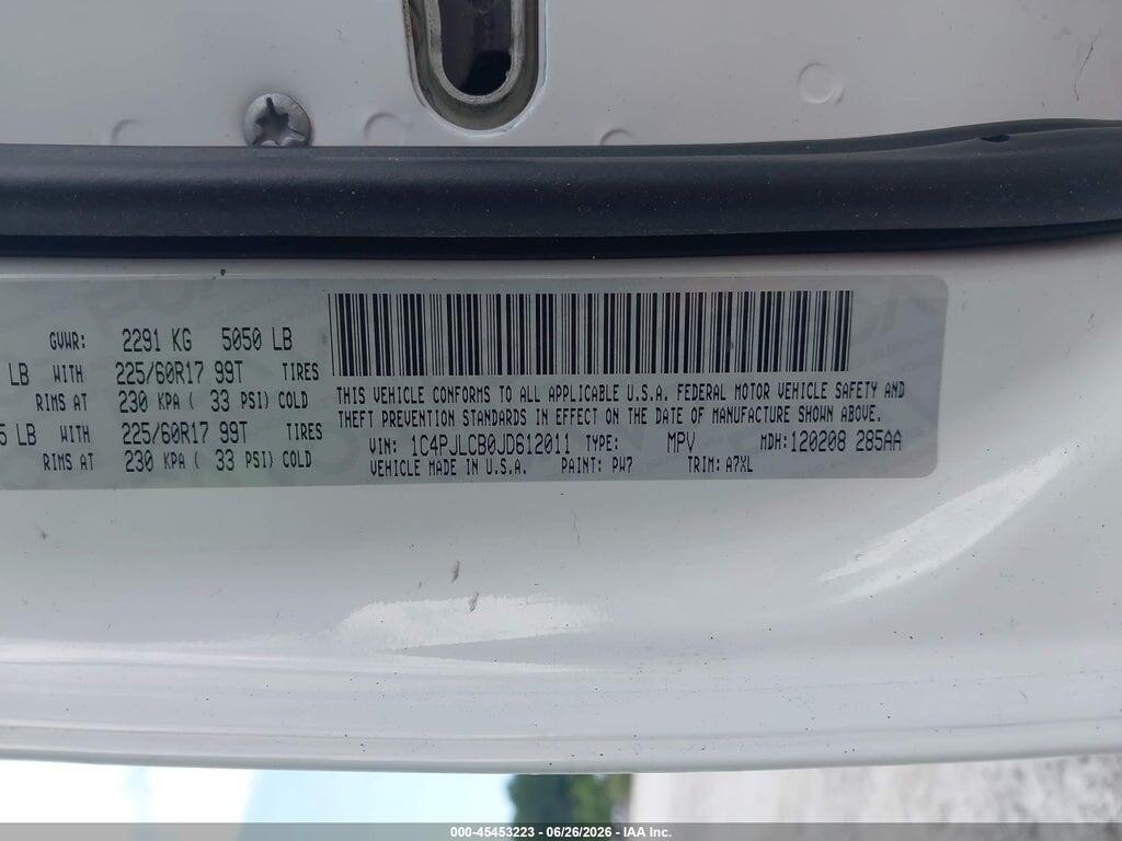1C4PJLCB0JD612011 2018 JEEP CHEROKEE photo no. 9
