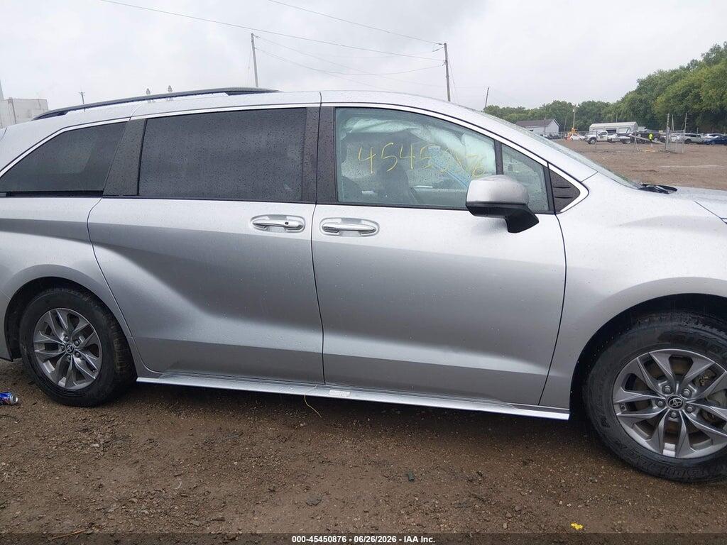5TDYRKEC7PS165414 2023 TOYOTA SIENNA photo no. 12