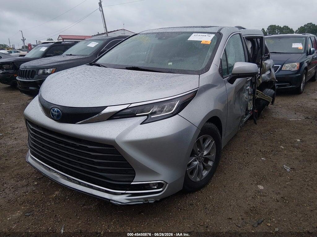 5TDYRKEC7PS165414 2023 TOYOTA SIENNA photo no. 2