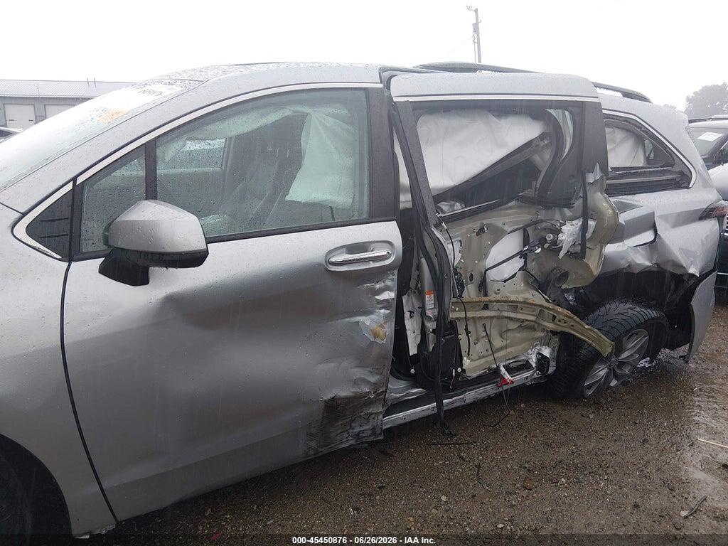 5TDYRKEC7PS165414 2023 TOYOTA SIENNA photo no. 6