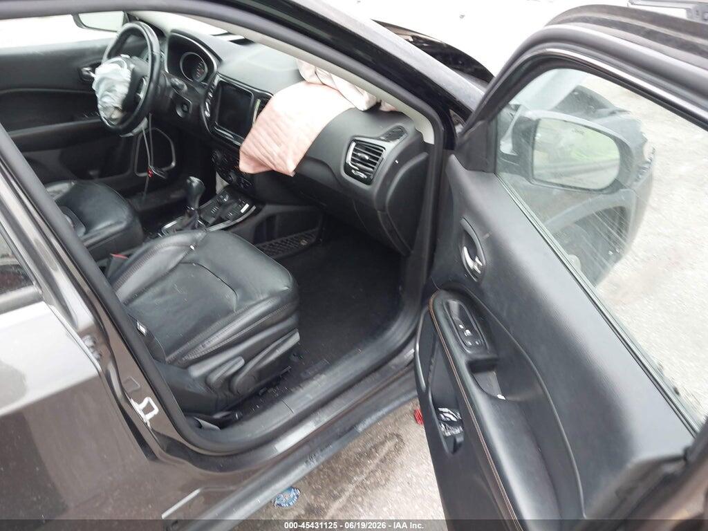 3C4NJDCB4JT442565 2018 JEEP COMPASS photo no. 5