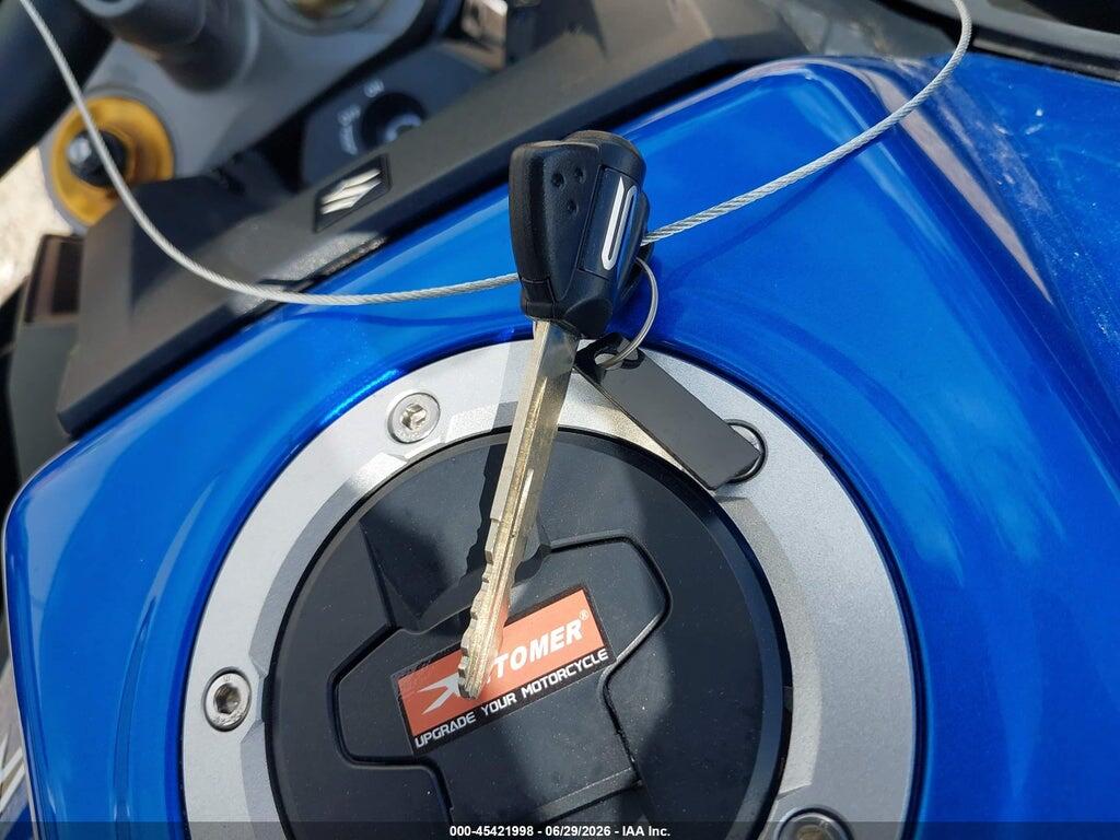 JS1EK11B2T7100094 2026 SUZUKI GSX-S1000 photo no. 11
