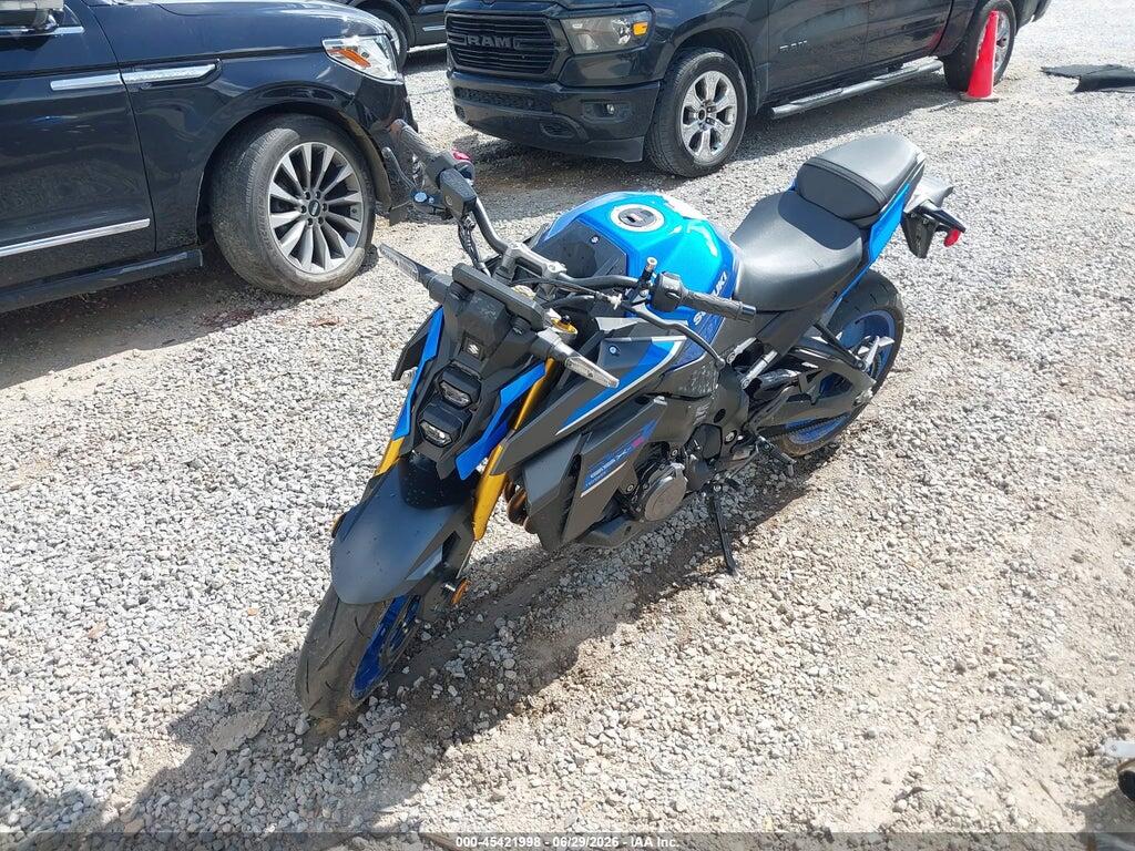 JS1EK11B2T7100094 2026 SUZUKI GSX-S1000 photo no. 2