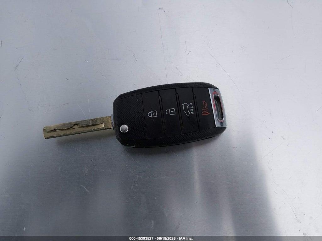 5XYPGDA53GG134663 2016 KIA SORENTO photo no. 11