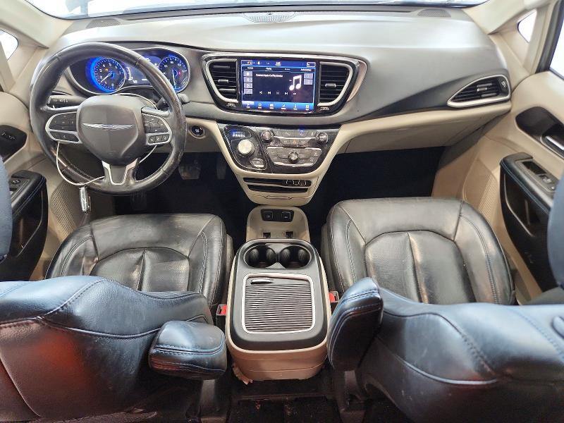 2021 CHRYSLER PACIFICA TOURING L — Фото 8 из 14