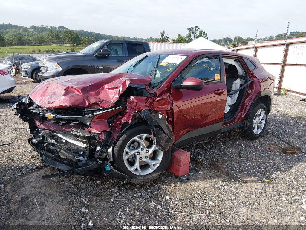 KL77LFEP8SC293420 2025 CHEVROLET TRAX photo no. 2
