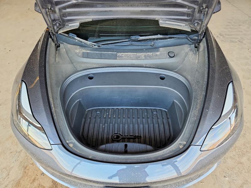 2022 TESLA MODEL 3 — Фото 11 из 12