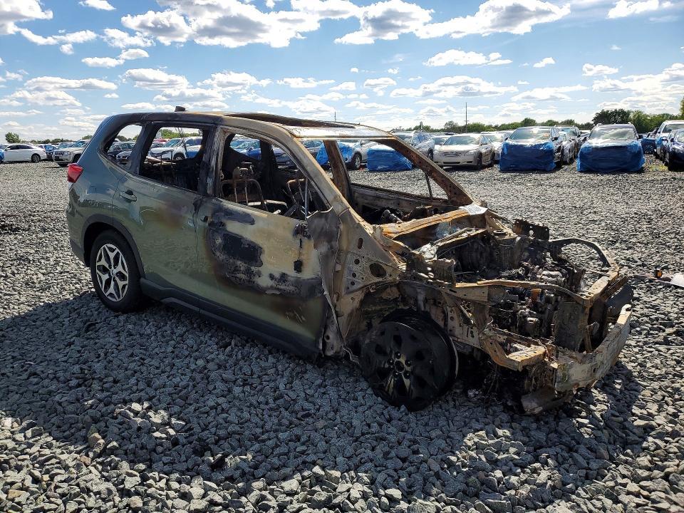 JF2SKAFC7MH425038 2021 SUBARU FORESTER photo no. 4