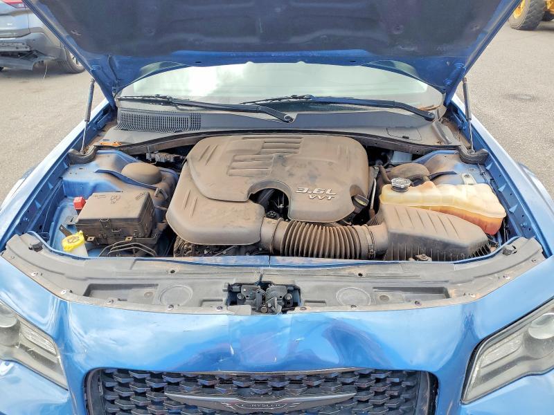 2021 CHRYSLER 300 TOURING — Фото 11 из 12