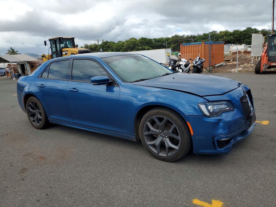 2021 CHRYSLER 300 TOURING — Фото 4 из 12