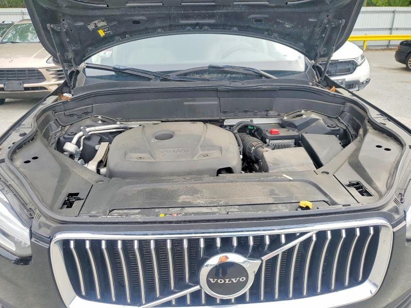 2021 VOLVO XC90 T6 MOMENTUM — Фото 12 из 13