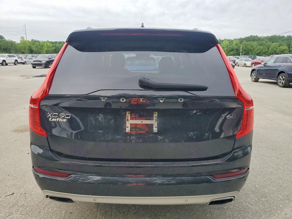 2021 VOLVO XC90 T6 MOMENTUM — Фото 6 из 13