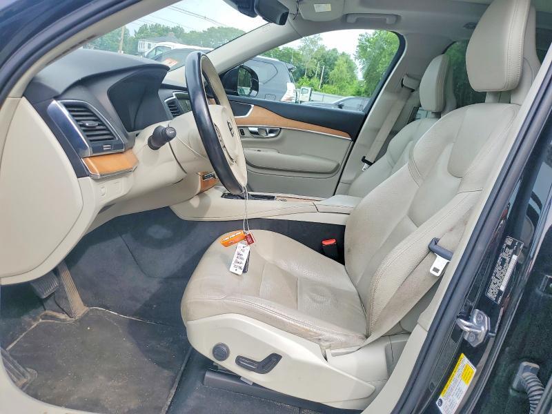 2021 VOLVO XC90 T6 MOMENTUM — Фото 7 из 13