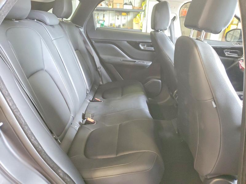 2017 JAGUAR F-PACE PREMIUM — Фото 11 из 13