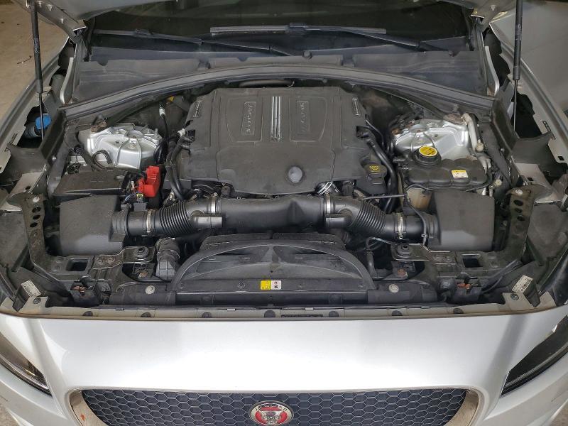 2017 JAGUAR F-PACE PREMIUM — Фото 12 из 13