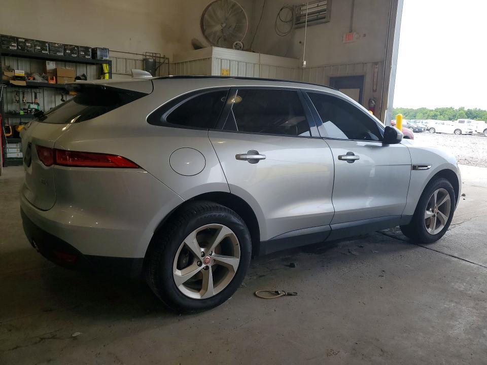 2017 JAGUAR F-PACE PREMIUM — Фото 3 из 13