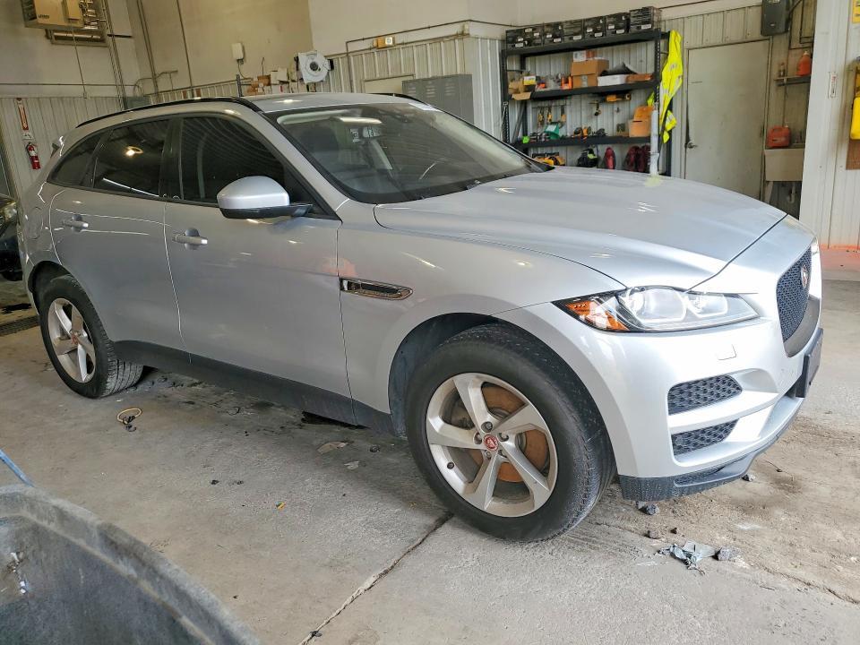 2017 JAGUAR F-PACE PREMIUM — Фото 4 из 13