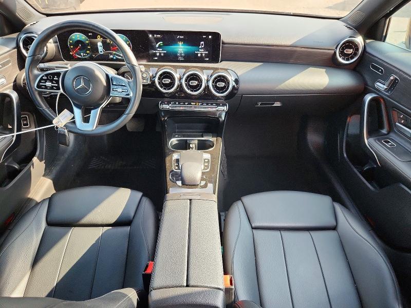 2020 MERCEDES-BENZ A 220 — Фото 8 из 13
