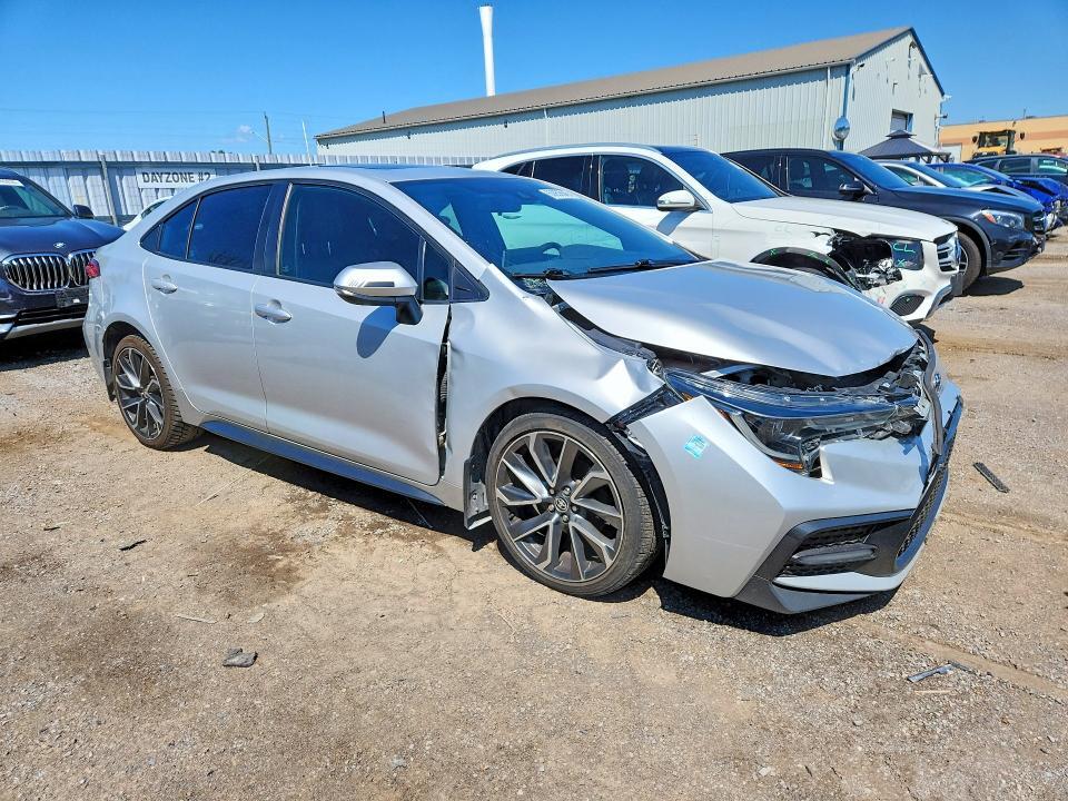 2020 TOYOTA COROLLA SE — Фото 4 из 12