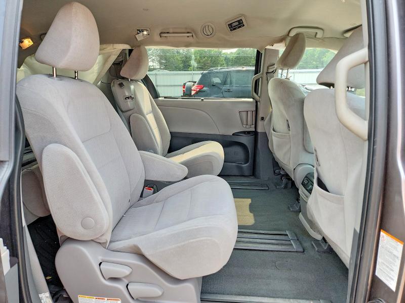 2020 TOYOTA SIENNA LE — Фото 11 из 13