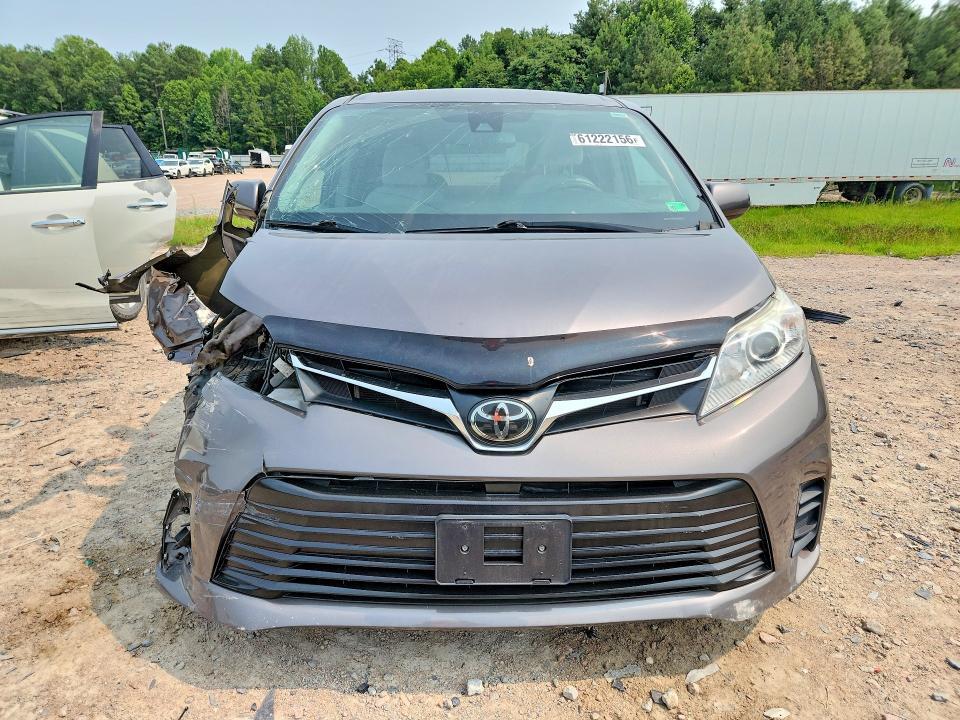 2020 TOYOTA SIENNA LE — Фото 5 из 13
