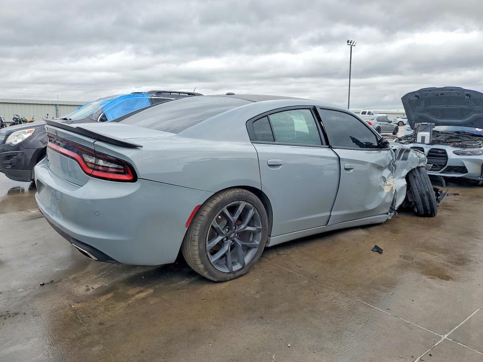 2021 DODGE CHARGER SXT — Фото 3 из 12