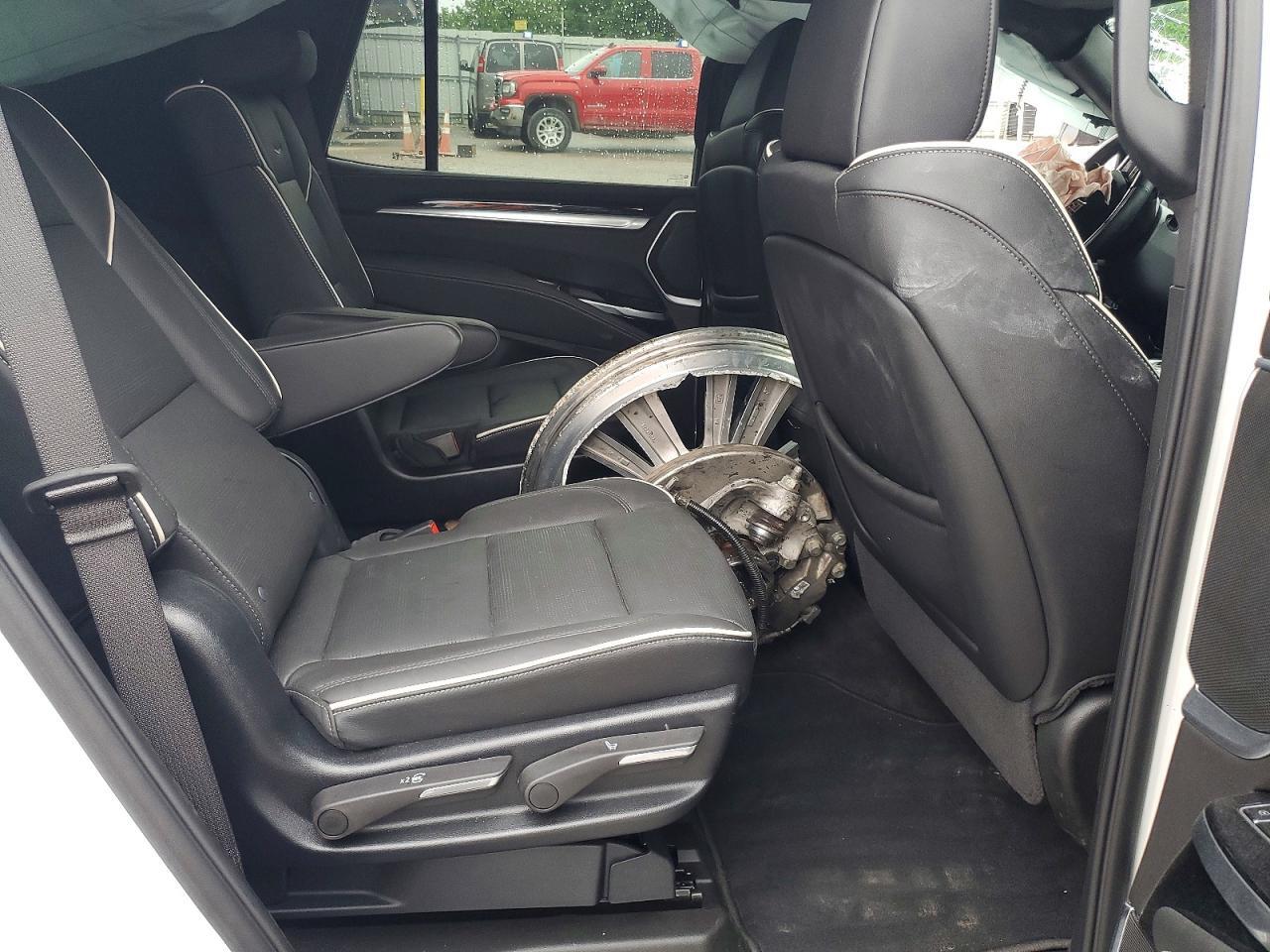 2025 CADILLAC ESCALADE SPORT — Фото 11 из 13
