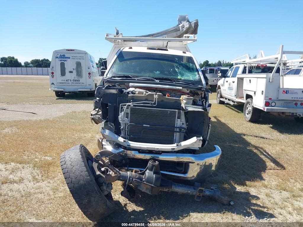1HTKJPVK0KH863655 2019 CHEVROLET SILVERADO 6500HD photo no. 12