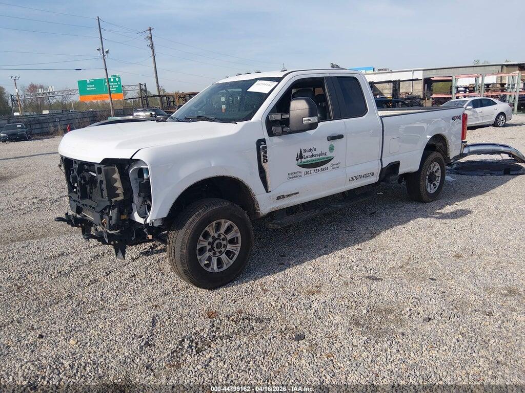 1FT8X3BTXPEC84225 2023 FORD F-350 photo no. 2