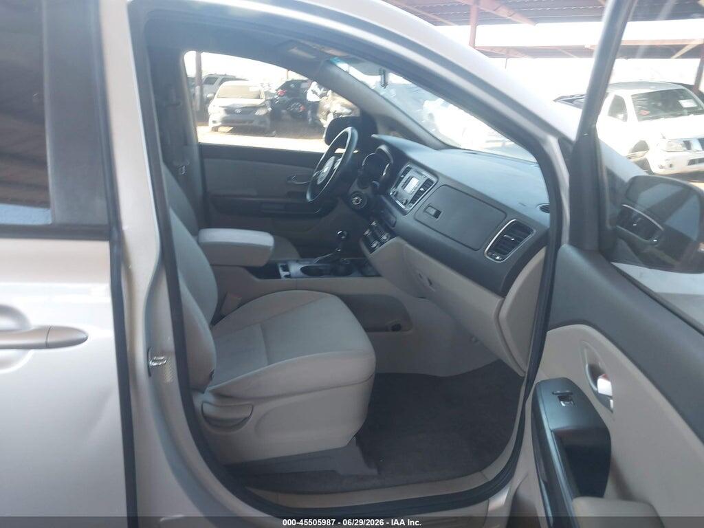 KNDMB5C19G6157594 2016 KIA SEDONA photo no. 5