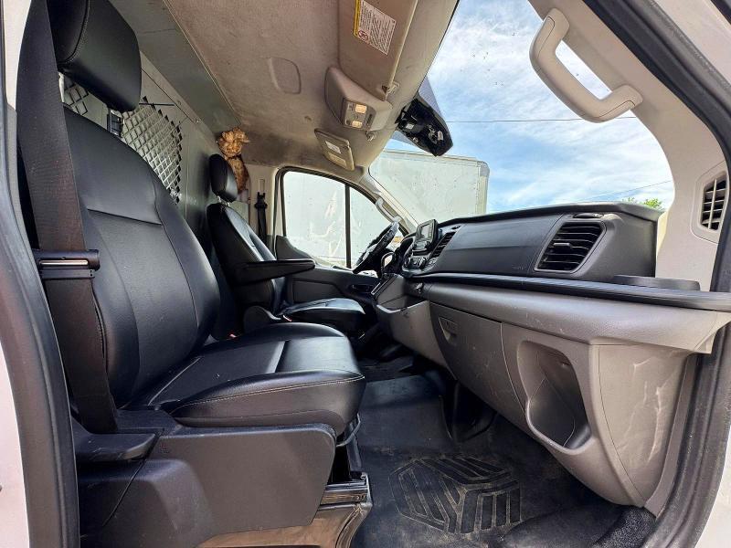 2021 FORD TRANSIT T-150 — Фото 5 из 10