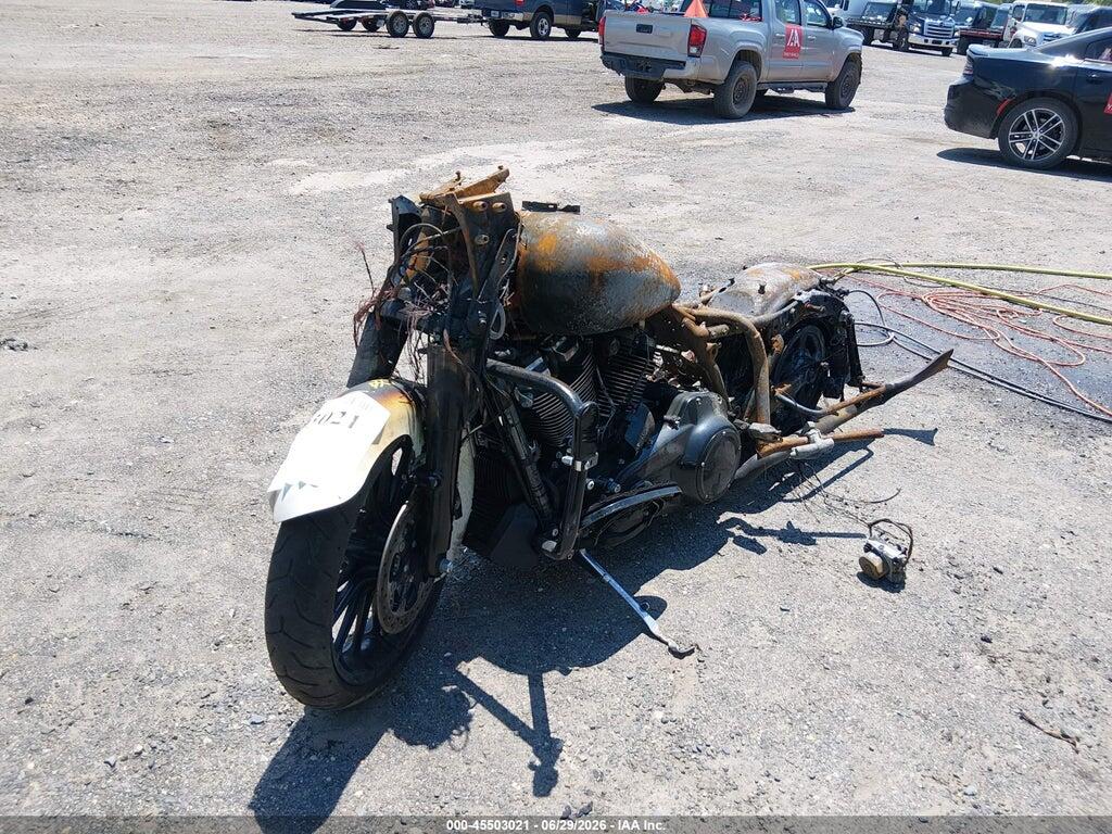 1HD1KRC10JB685631 2018 HARLEY-DAVIDSON FLHXS photo no. 2