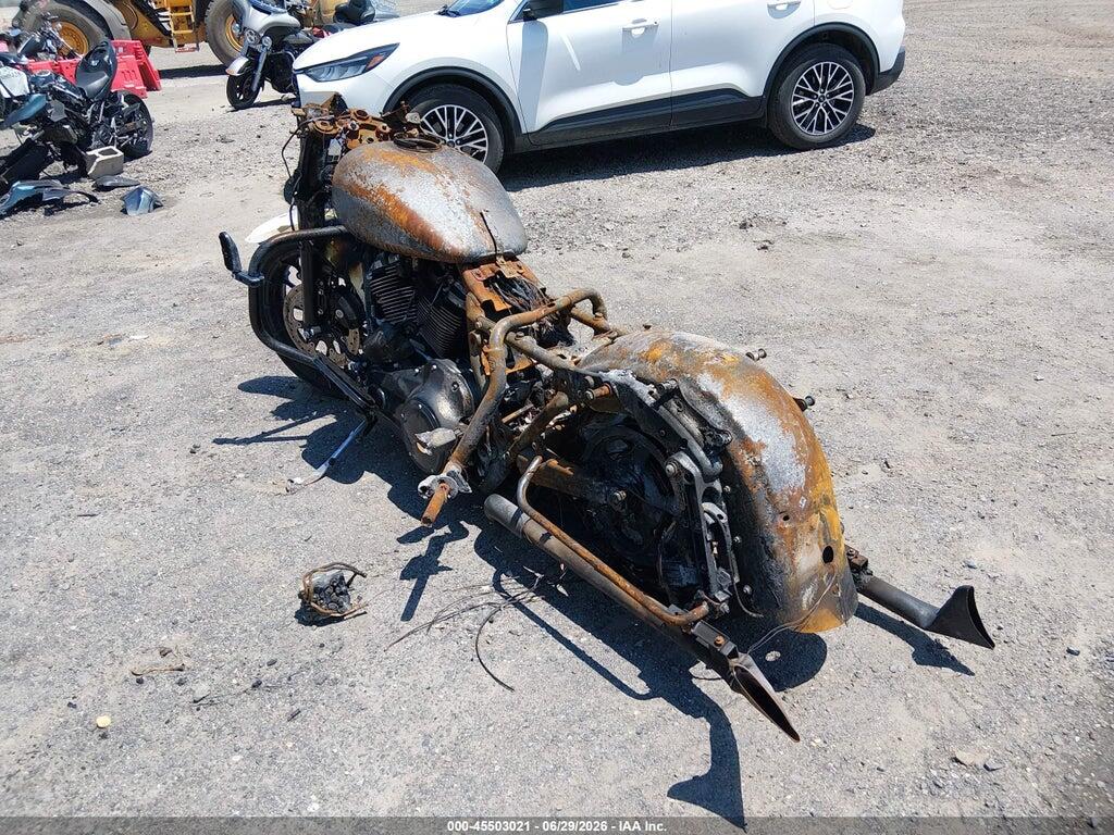 1HD1KRC10JB685631 2018 HARLEY-DAVIDSON FLHXS photo no. 3