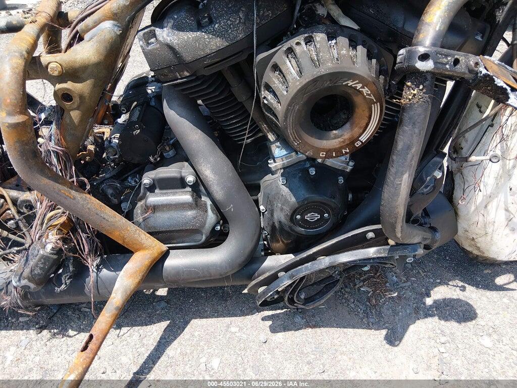 1HD1KRC10JB685631 2018 HARLEY-DAVIDSON FLHXS photo no. 8