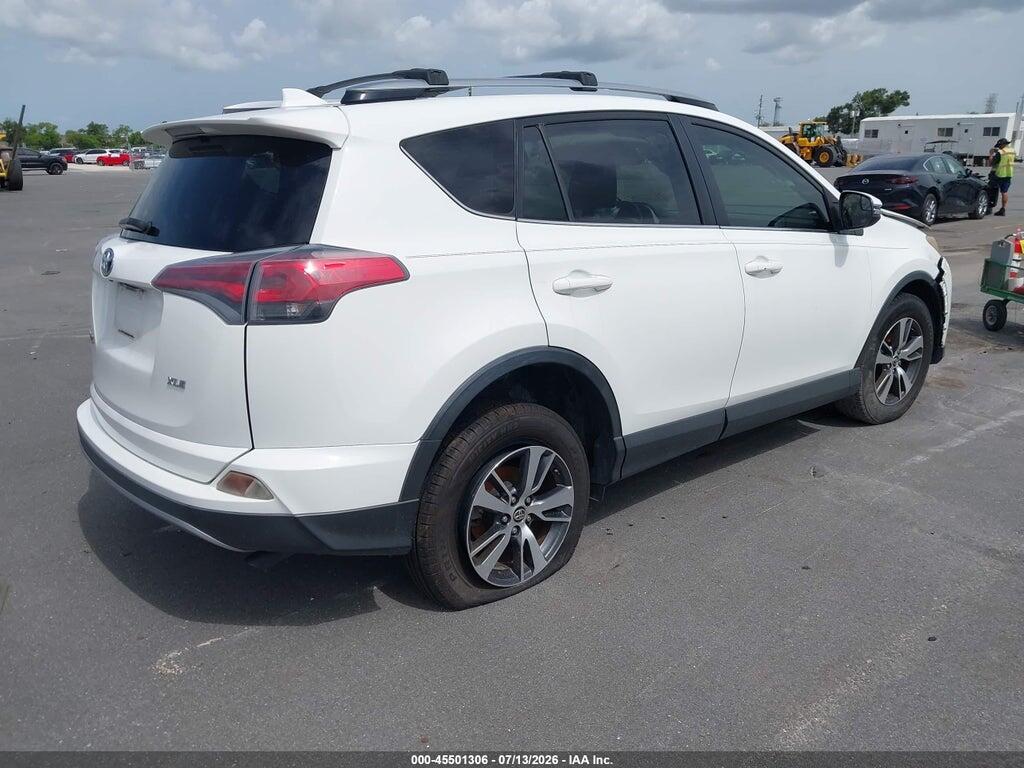 JTMWFREV6HJ104029 2017 TOYOTA RAV4 photo no. 4