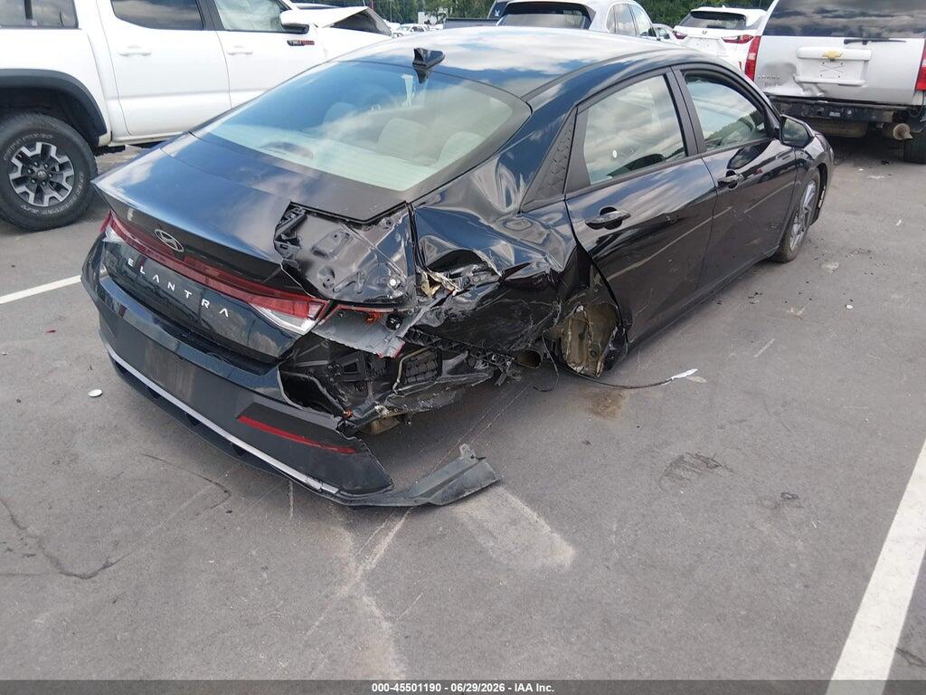 KMHLM4DG4RU658924 2024 HYUNDAI ELANTRA photo no. 4