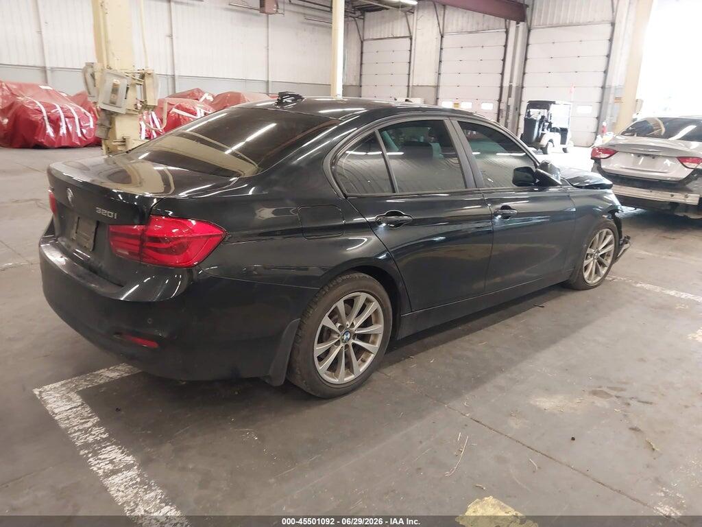 WBA8A3C56HK691394 2017 BMW 320I photo no. 4