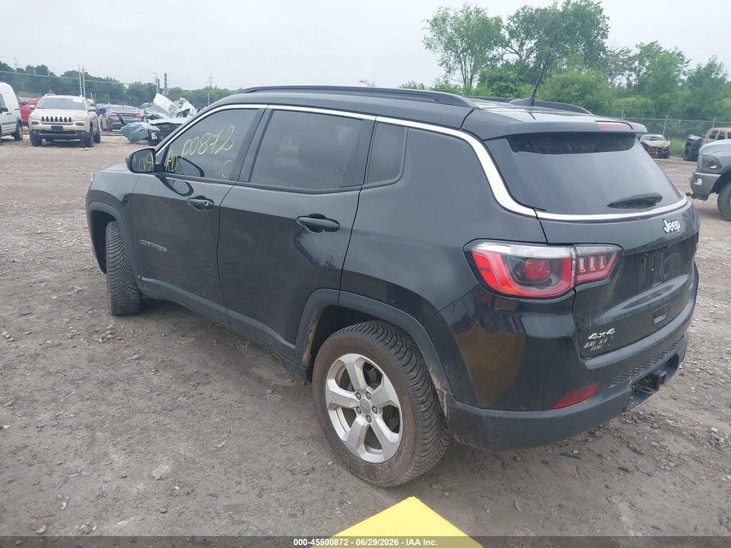 3C4NJDBB4JT362409 2018 JEEP COMPASS photo no. 3