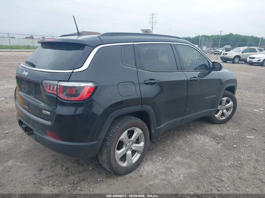 3C4NJDBB4JT362409 2018 JEEP COMPASS photo no. 4