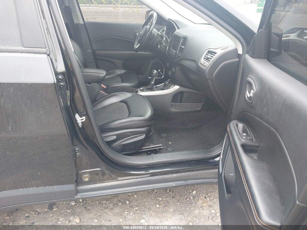 3C4NJDBB4JT362409 2018 JEEP COMPASS photo no. 5