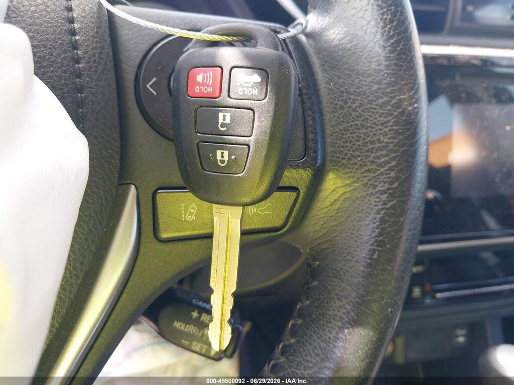 2T1BURHE1HC957532 2017 TOYOTA COROLLA photo no. 11