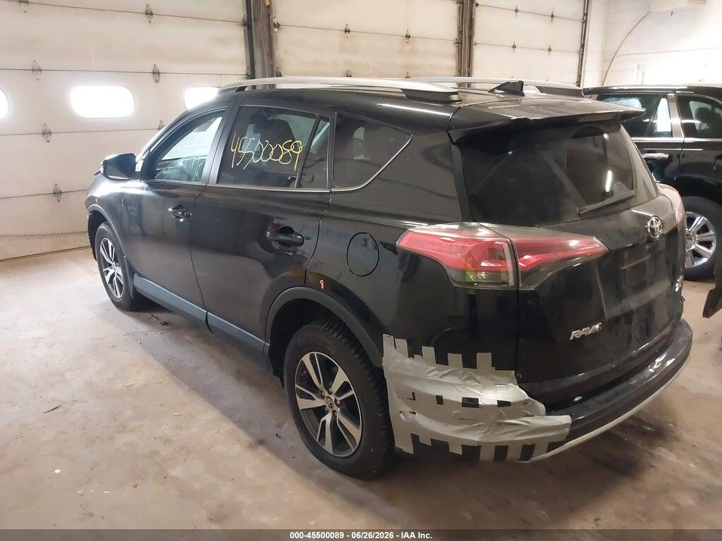 2T3RFREV0JW823023 2018 TOYOTA RAV4 photo no. 3