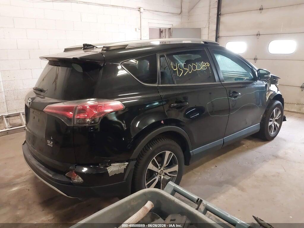 2T3RFREV0JW823023 2018 TOYOTA RAV4 photo no. 4