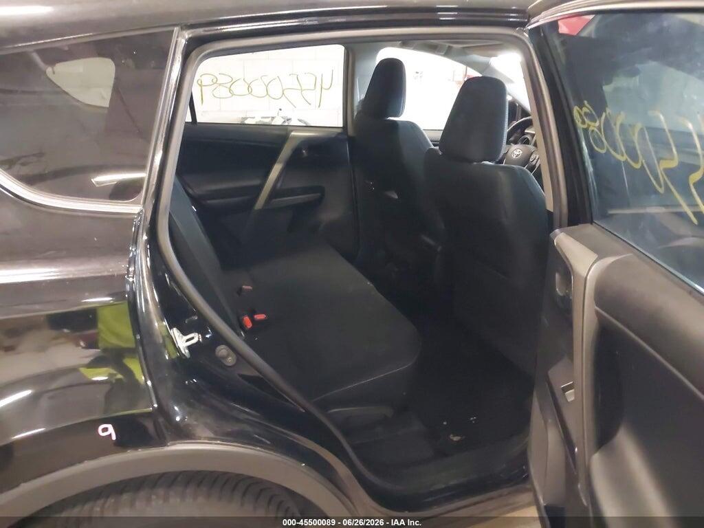 2T3RFREV0JW823023 2018 TOYOTA RAV4 photo no. 8