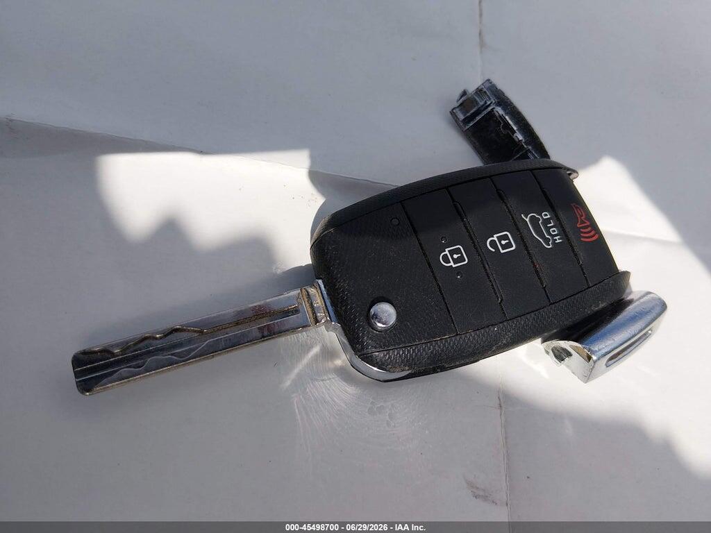 KNDJN2A20J7895662 2018 KIA SOUL photo no. 11