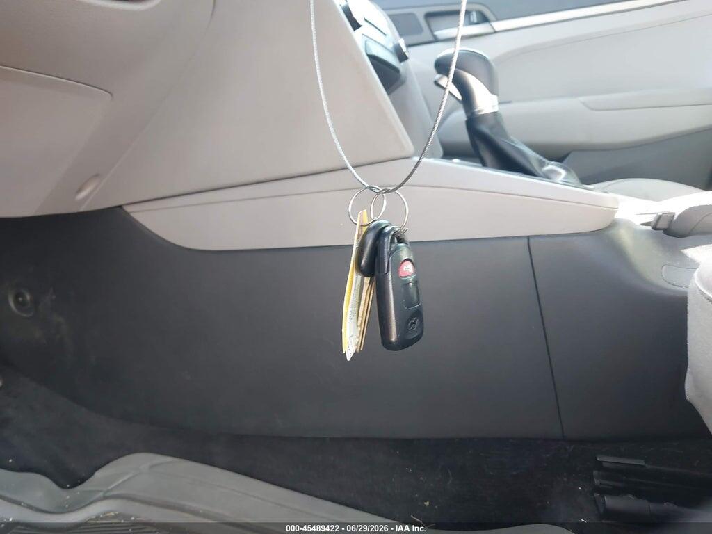 5NPD74LF2HH079884 2017 HYUNDAI ELANTRA photo no. 11